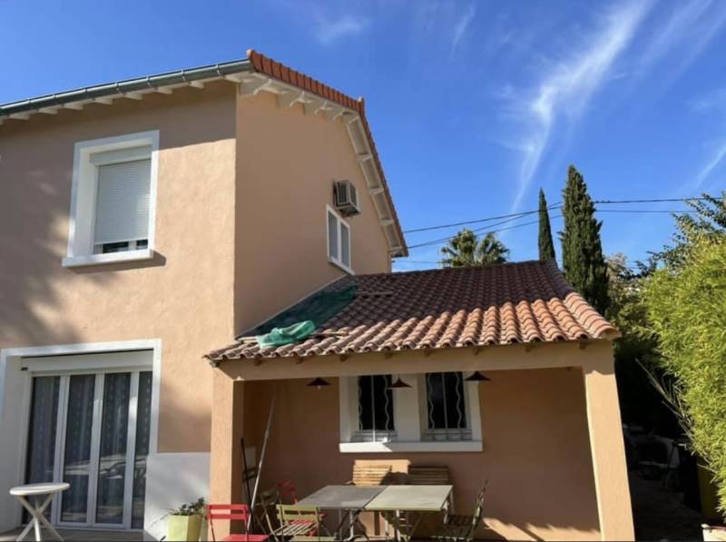 Réalisation d'un ravalement de façades en peinture sur 13009 Marseille