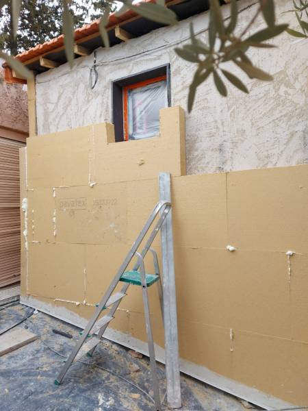Réalisation d'une isolation en extérieur sur 13012 Marseille en rénovation d'une villa
